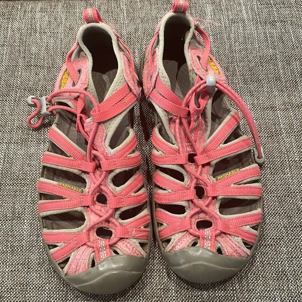 Girls Keen Pink Sandals‎ Size 4
